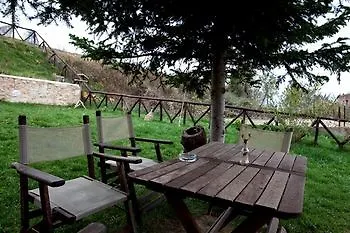 Hotell - To Archontiko