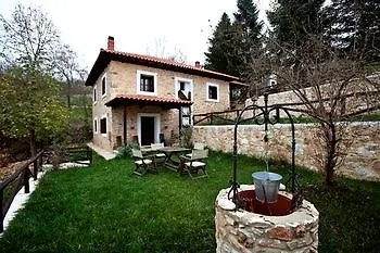 - To Archontiko Hotel Stavroupoli